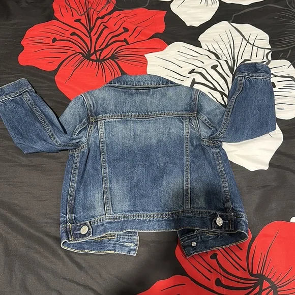 🧒🏻 GAP JEAN JACKET 🩷 - Picture 3 of 3